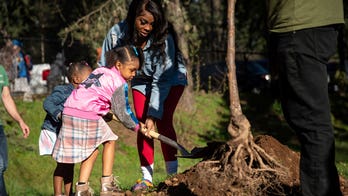 Portland area residents commemorate victims of deadly 2021 heat wave by planting trees